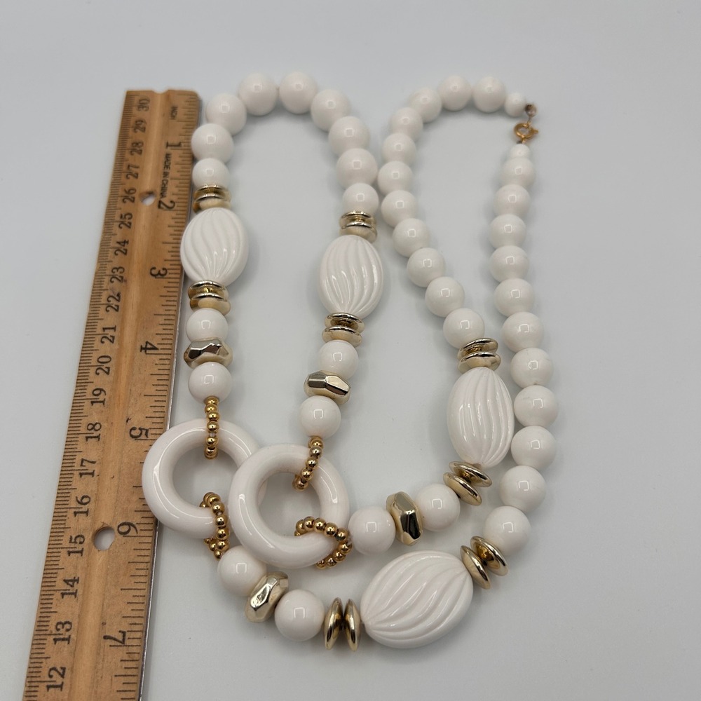Vintage White Gold Tone Chunky Bead Statement Necklace Single Strand Retro 26" - Picture 6 of 10